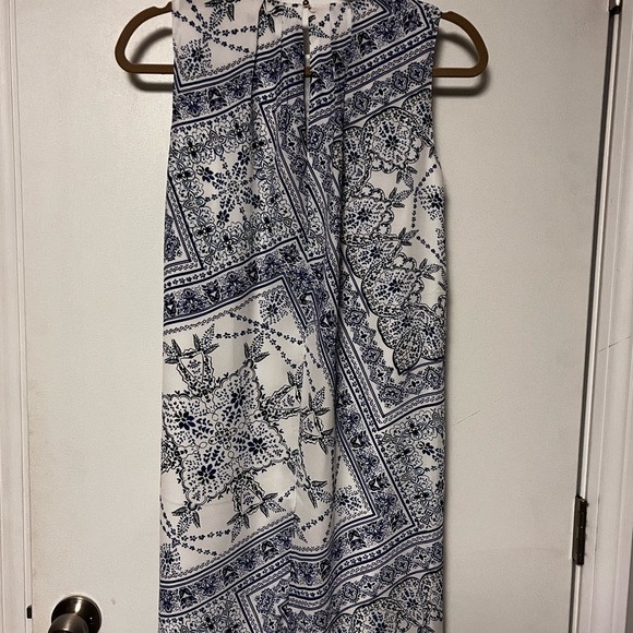H&M Womens Size 6 Dress Blue White Bandanna Scarf Design Sleeveless Shift - Picture 3 of 5